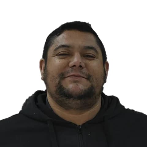 Fernando Sanmartín, vendedor en la sucursal de Melipilla de Repuestos Automotrices JFNN