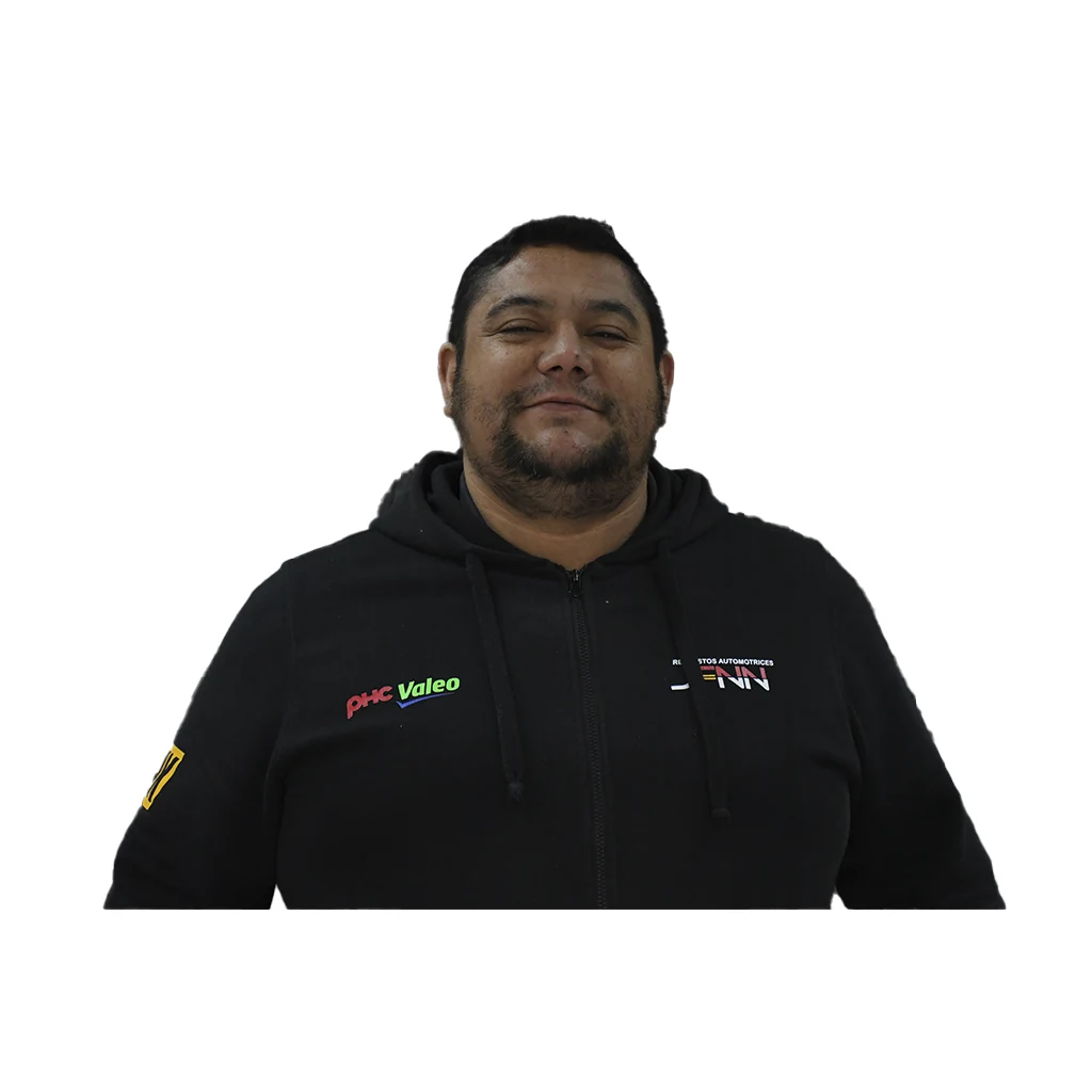 Fernando Sanmartin, Jefe Comercial en Repuestos Automotrices JFNN Melipilla: Liderando la estrategia comercial y el equipo de ventas